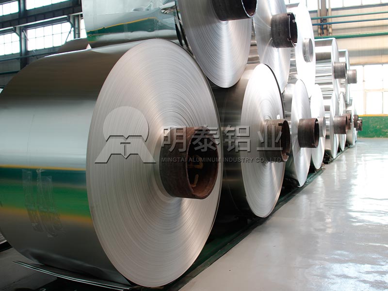 加多寶和王老吉共享紅罐包裝，罐裝材料實為5182鋁板