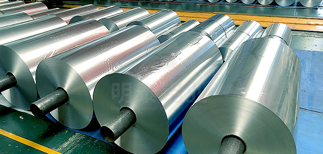 “安全、衛(wèi)生、環(huán)?！?011鋁箔餐盒料墊付傳統(tǒng)一次性餐盒